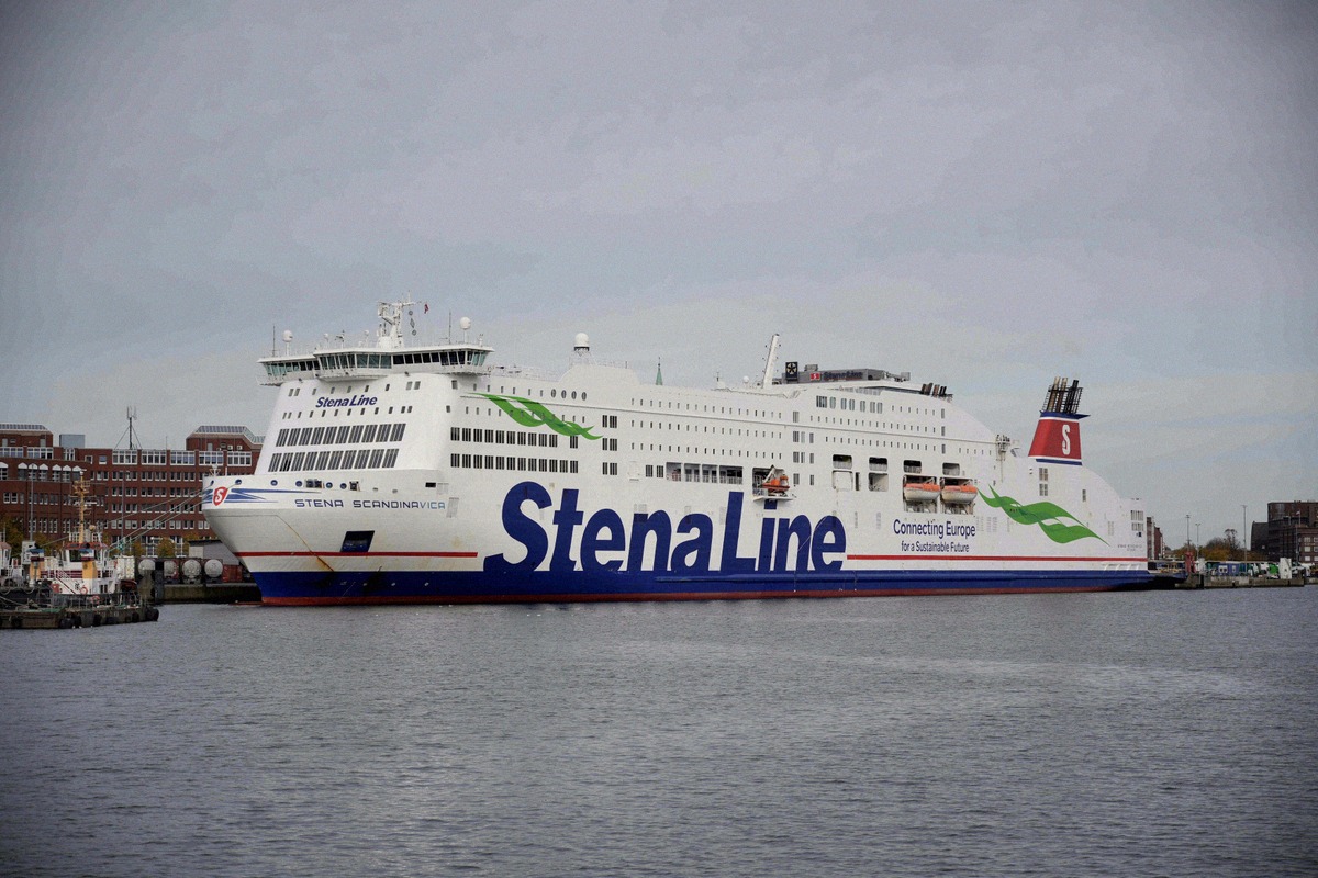 Die Stena Scandinavica liegt im Hafen von Kiel und fährt von hier über Nacht nach Göteborg